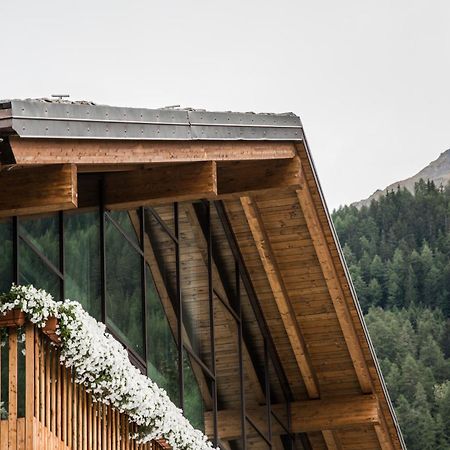 Grand Hotel Courmayeur Mont Blanc, By R Collection Hotels Exteriör bild