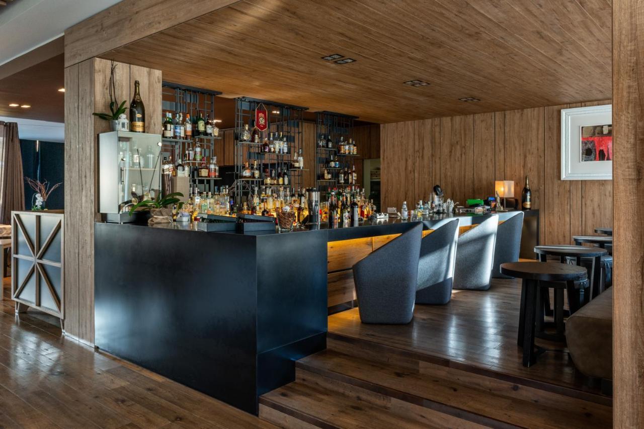 Grand Hotel Courmayeur Mont Blanc, By R Collection Hotels Exteriör bild