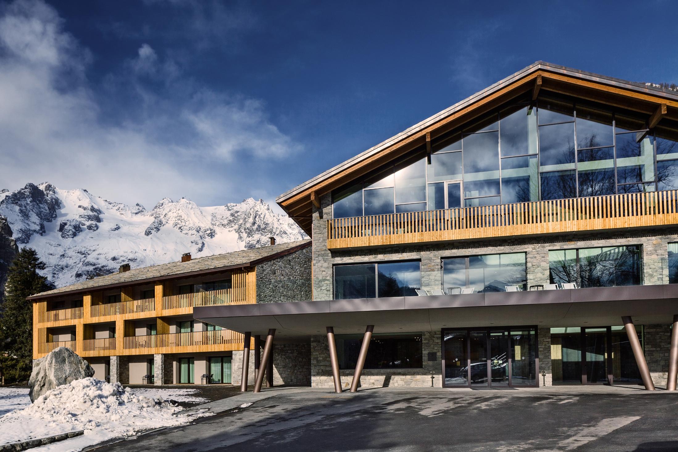 Grand Hotel Courmayeur Mont Blanc, By R Collection Hotels Exteriör bild