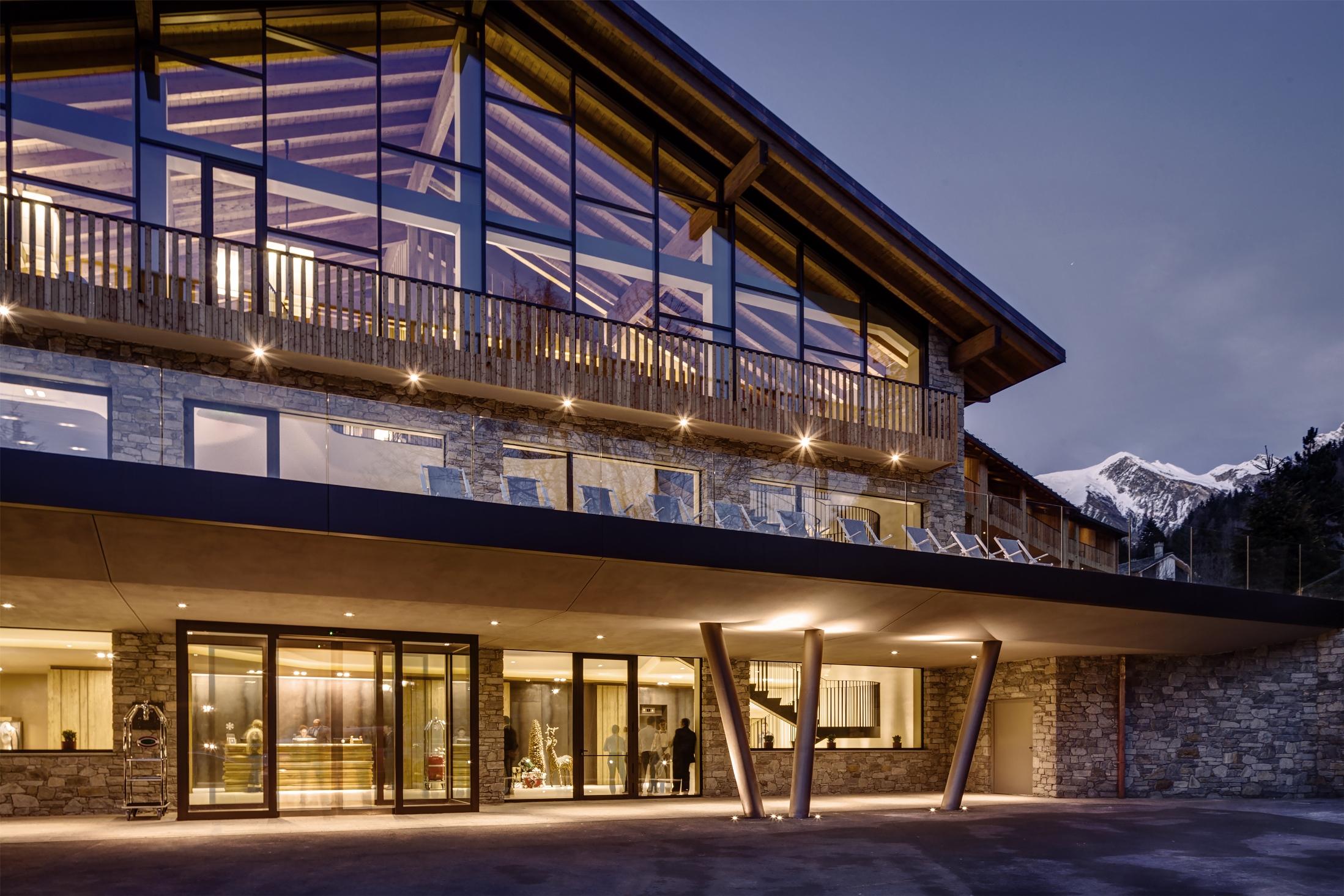 Grand Hotel Courmayeur Mont Blanc, By R Collection Hotels Exteriör bild