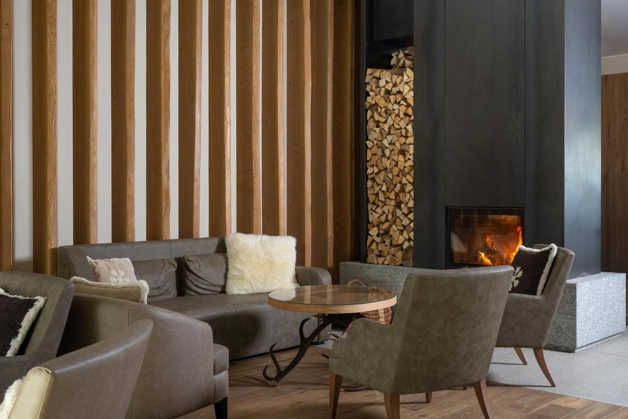 Grand Hotel Courmayeur Mont Blanc, By R Collection Hotels Exteriör bild