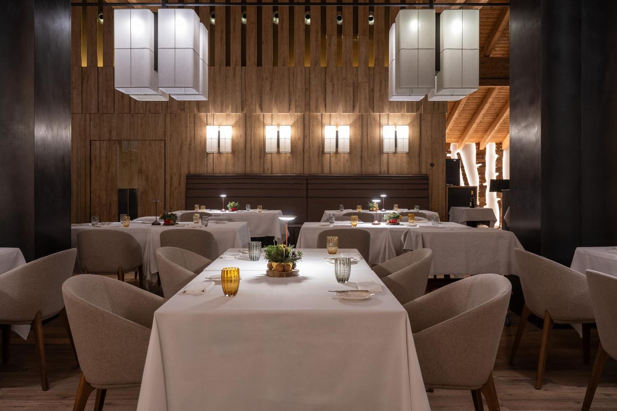 Grand Hotel Courmayeur Mont Blanc, By R Collection Hotels Exteriör bild