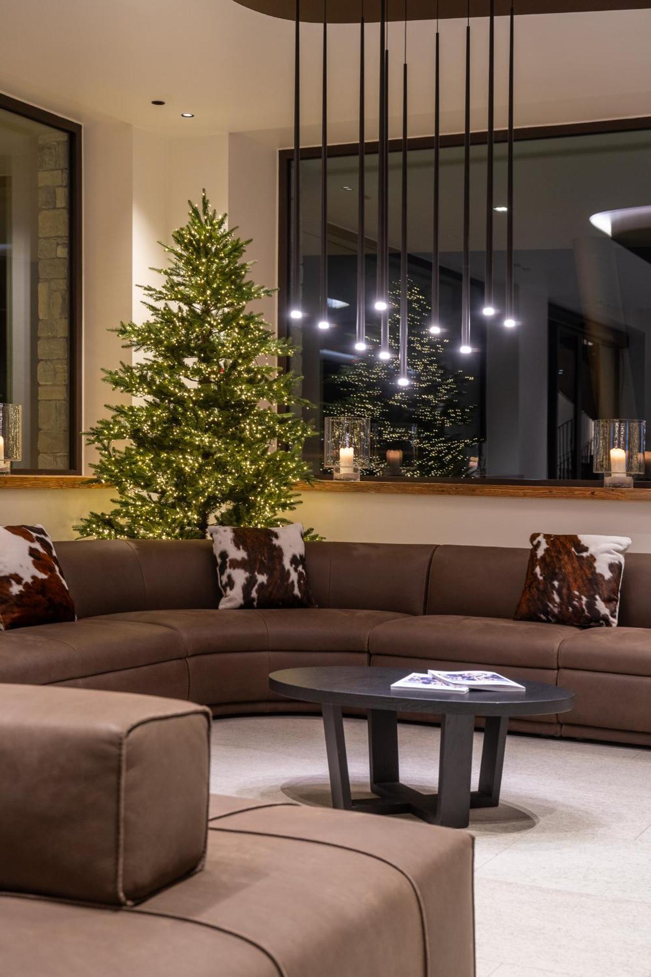 Grand Hotel Courmayeur Mont Blanc, By R Collection Hotels Exteriör bild