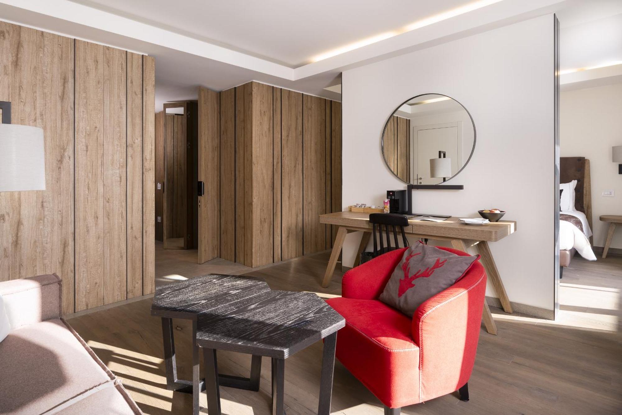 Grand Hotel Courmayeur Mont Blanc, By R Collection Hotels Exteriör bild