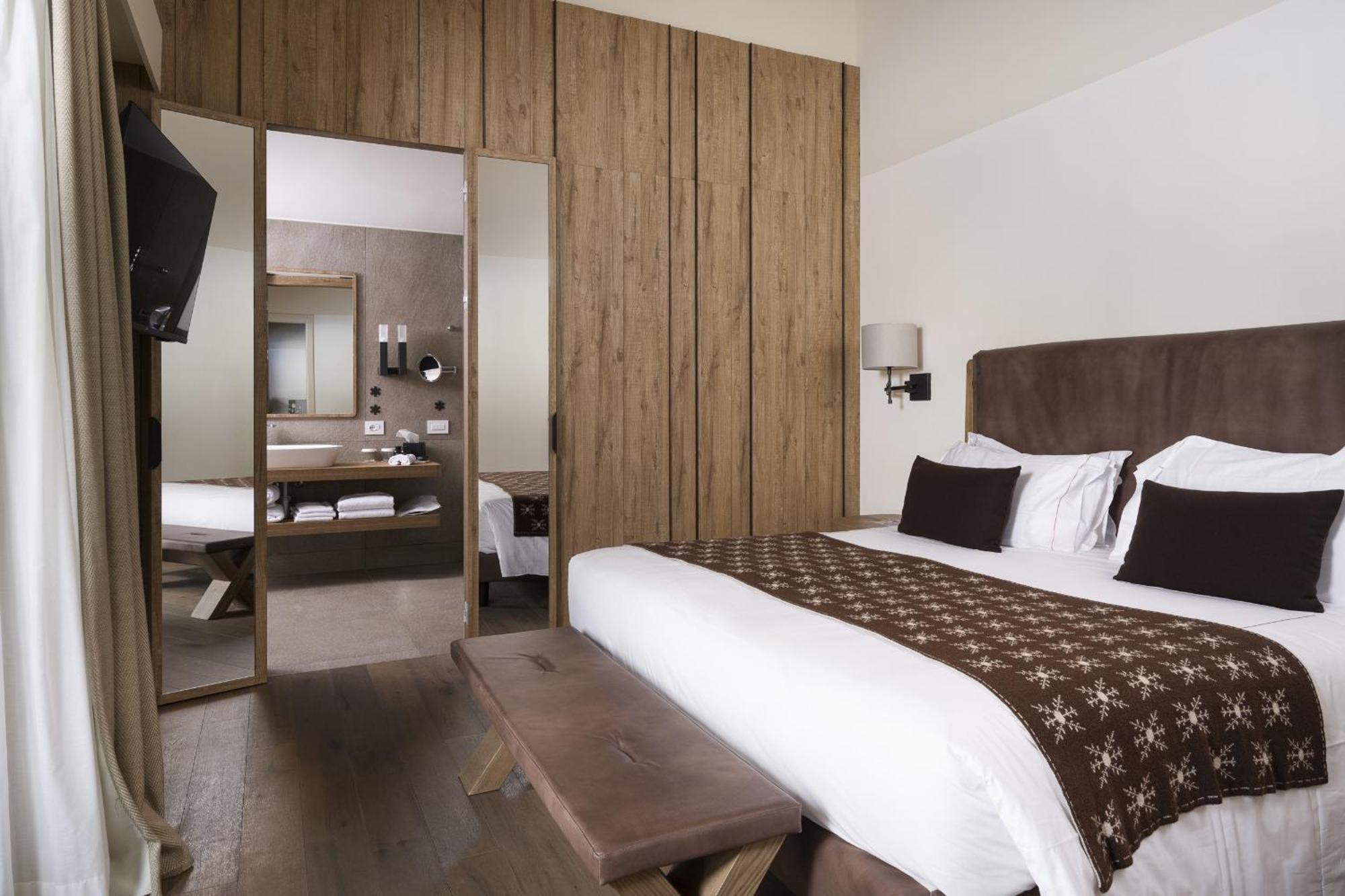 Grand Hotel Courmayeur Mont Blanc, By R Collection Hotels Exteriör bild
