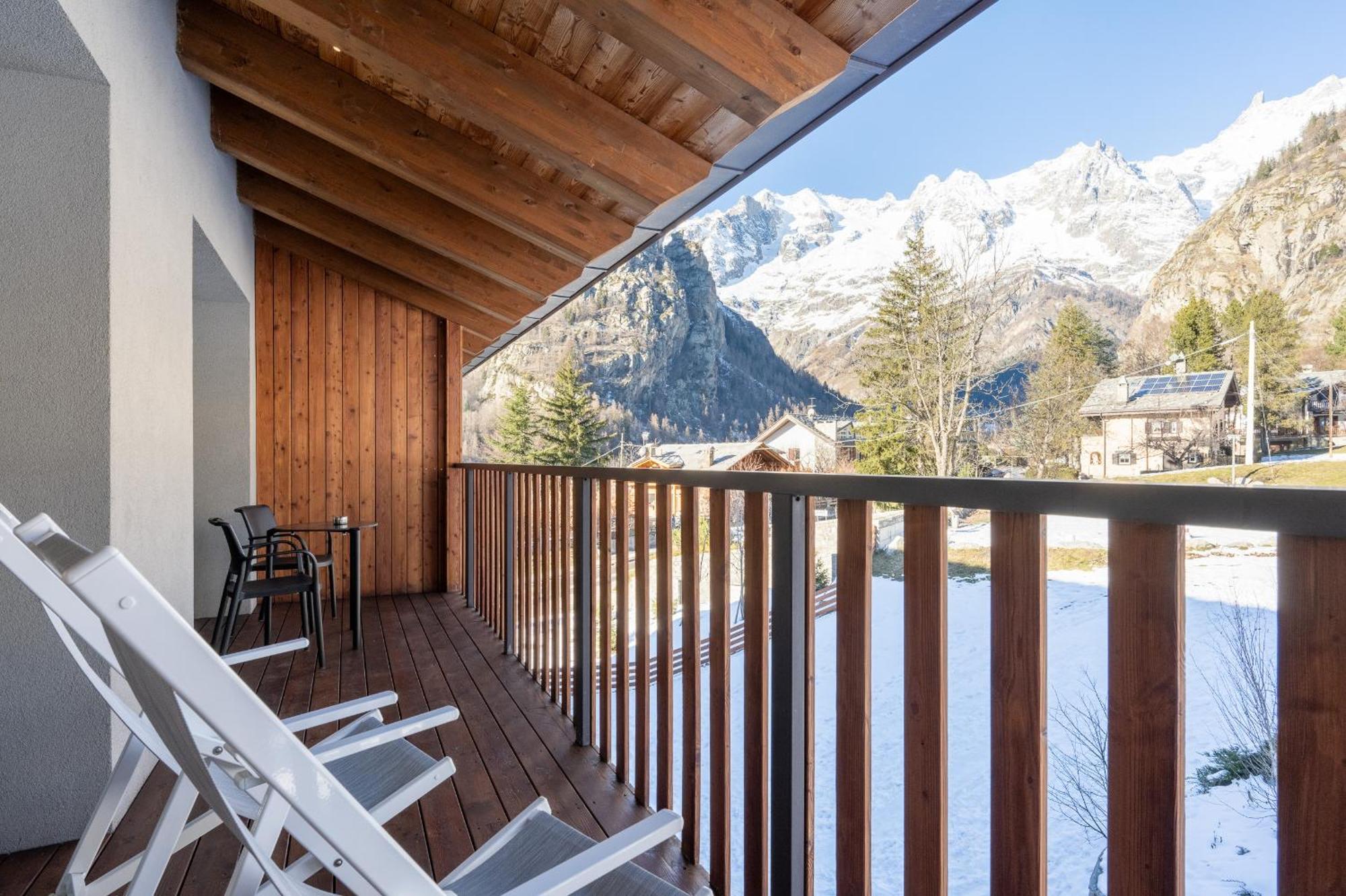 Grand Hotel Courmayeur Mont Blanc, By R Collection Hotels Exteriör bild