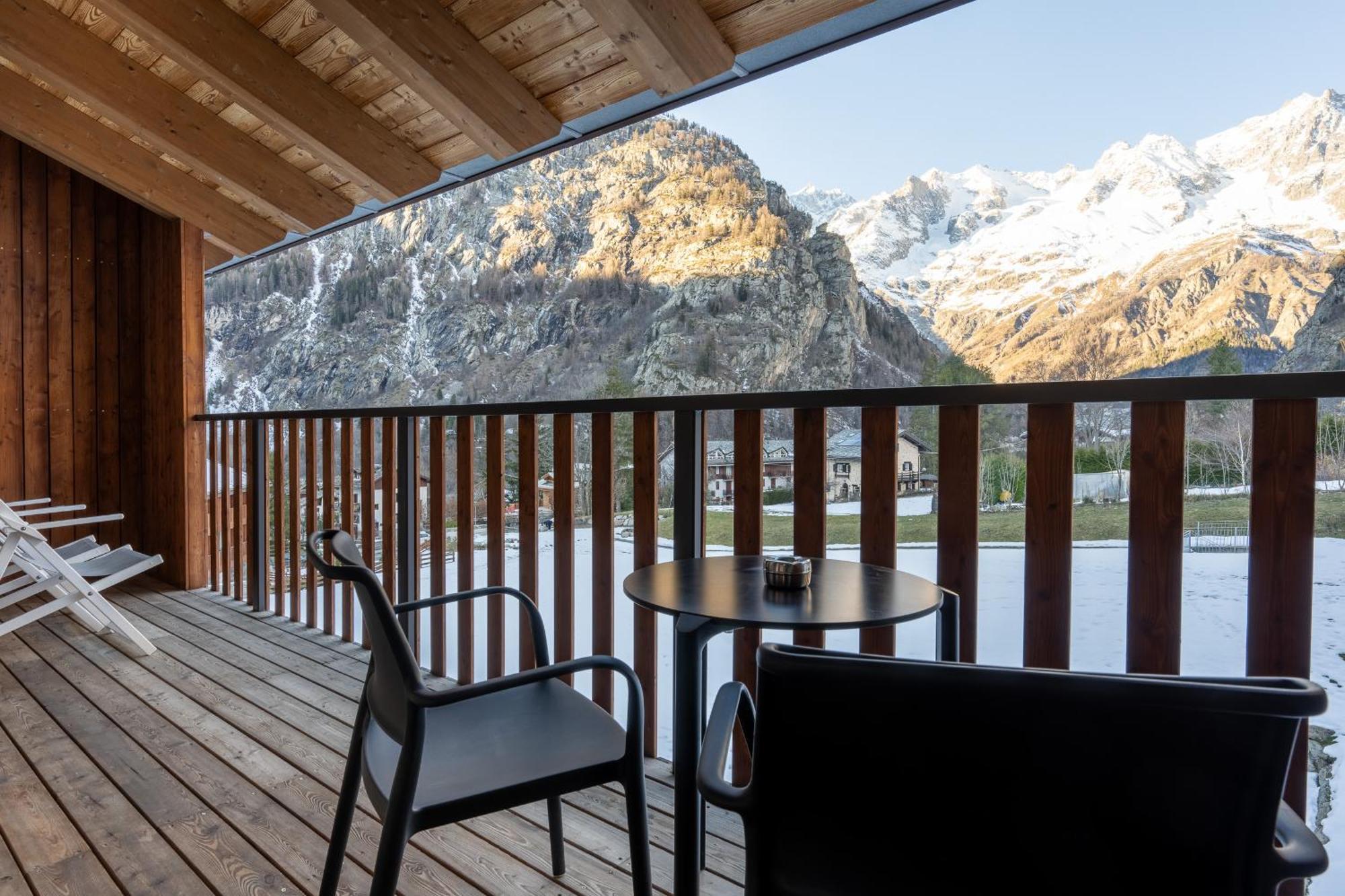 Grand Hotel Courmayeur Mont Blanc, By R Collection Hotels Exteriör bild